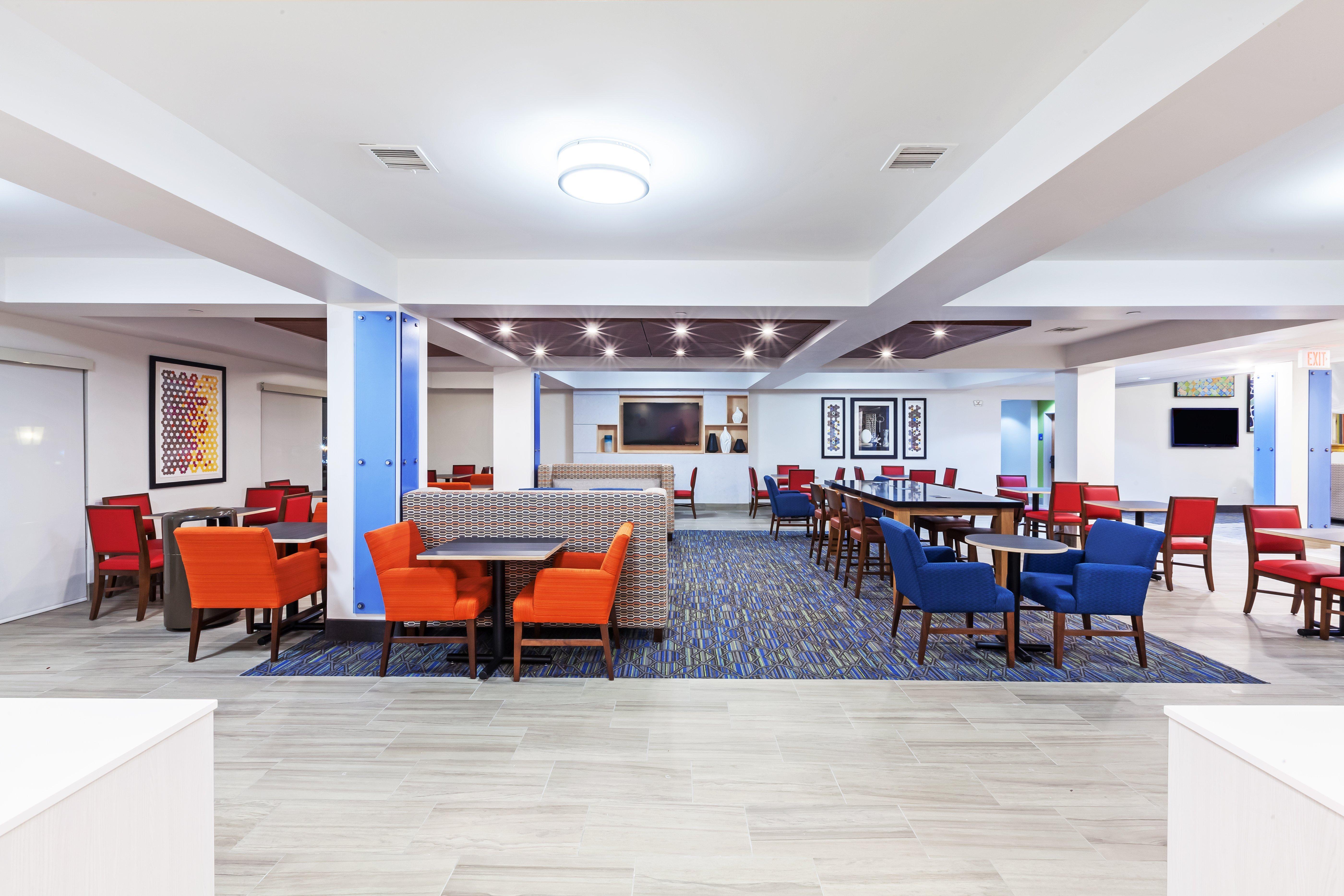 Holiday Inn Express & Suites Tulsa S Broken Arrow Hwy 51 By Ihg Kültér fotó