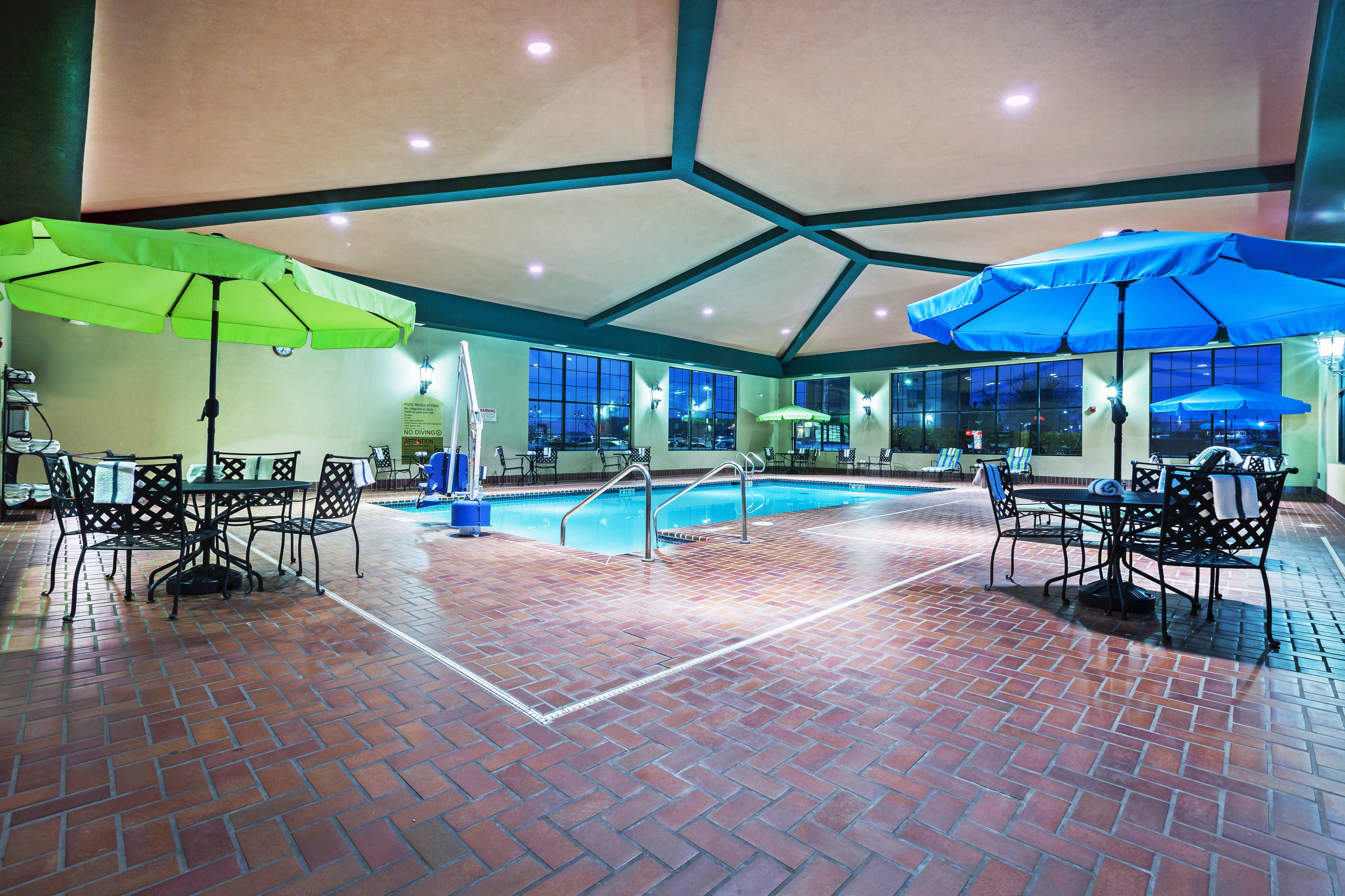 Holiday Inn Express & Suites Tulsa S Broken Arrow Hwy 51 By Ihg Kültér fotó