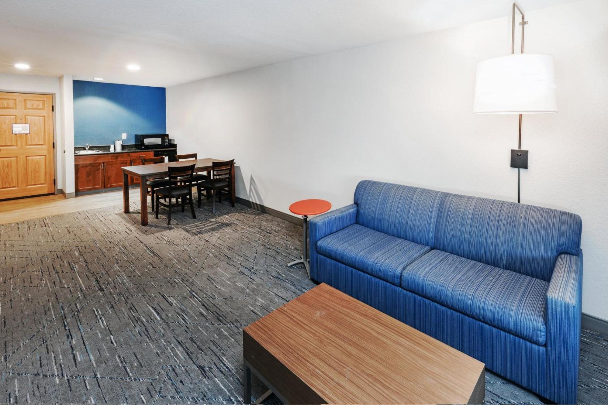 Holiday Inn Express & Suites Tulsa S Broken Arrow Hwy 51 By Ihg Kültér fotó
