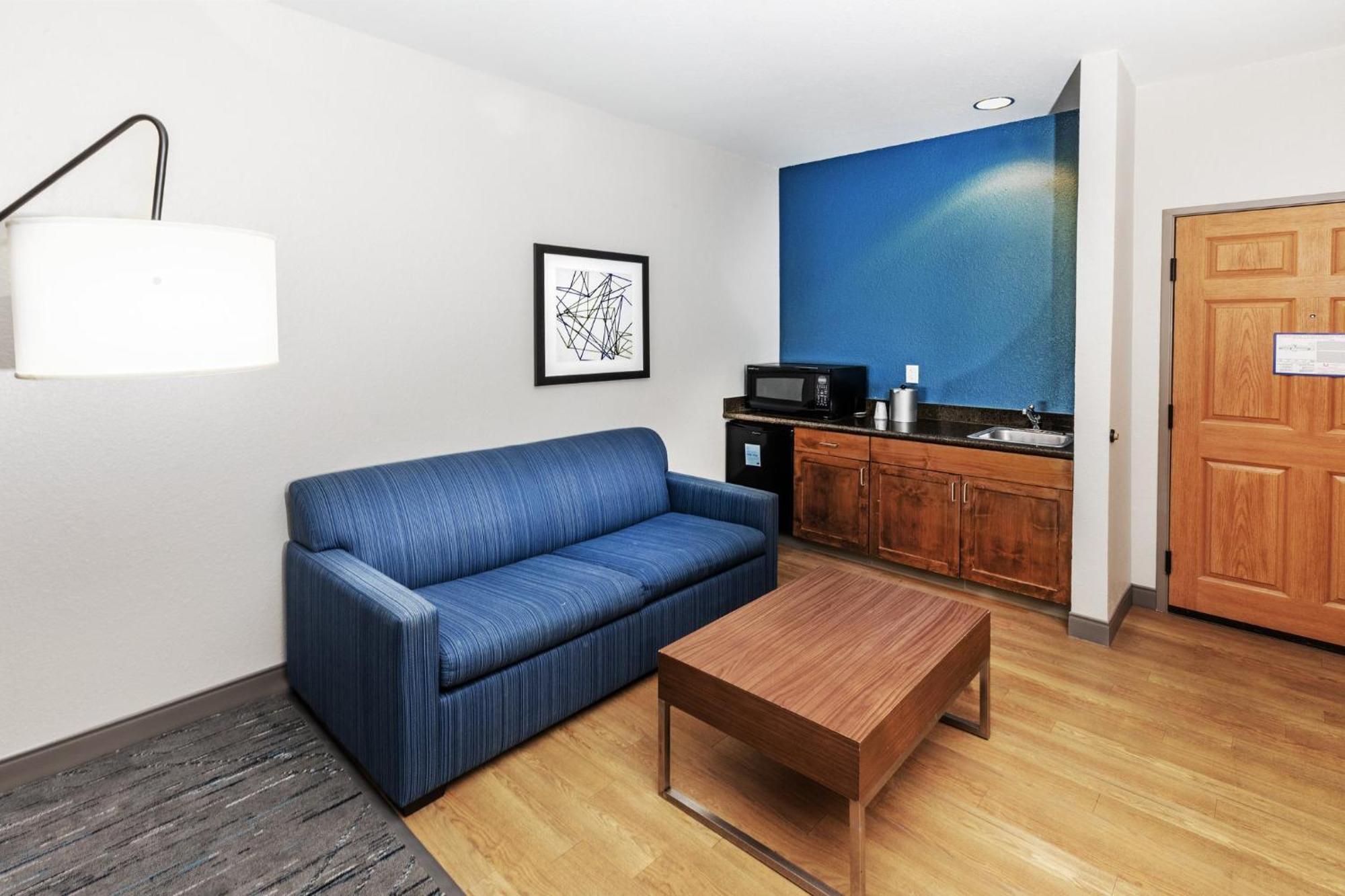Holiday Inn Express & Suites Tulsa S Broken Arrow Hwy 51 By Ihg Kültér fotó