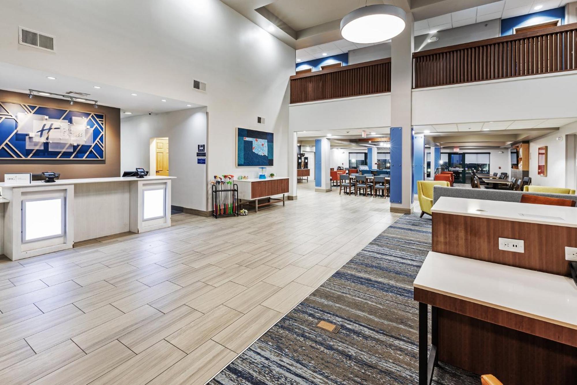 Holiday Inn Express & Suites Tulsa S Broken Arrow Hwy 51 By Ihg Kültér fotó